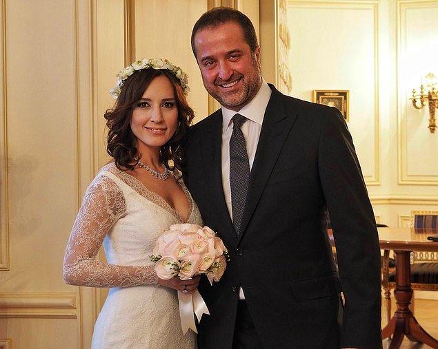 9. Altı ay evli kaldıktan sonra boşanmaya karar veren ünlü spiker Nazlı Çelik ve Serdar Bilgili, sürpriz bir şekilde yeniden bir araya geldi.