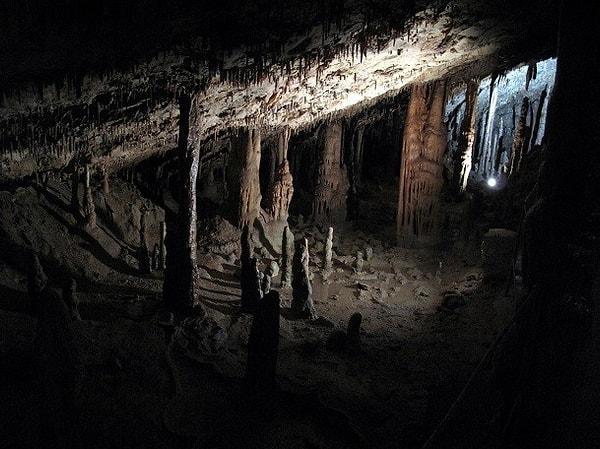 10. Timbak Mağaraları - Filipinler