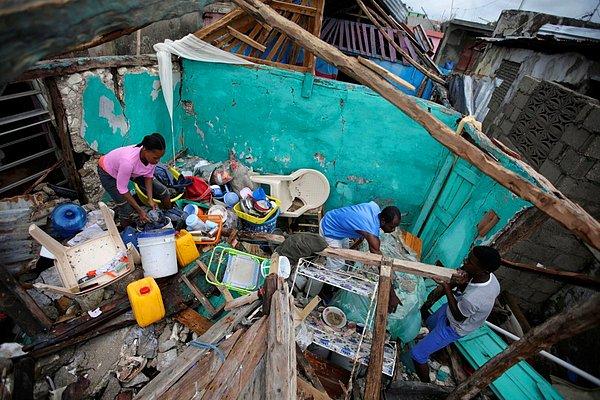 6. Kasırga Haiti'yi hafta başında vurmuş olmasına rağmen, ülkenin özellikle güneydoğuyla iletişim kesilmiş olduğu için felaketin boyutu yeni ortaya çıkıyor.