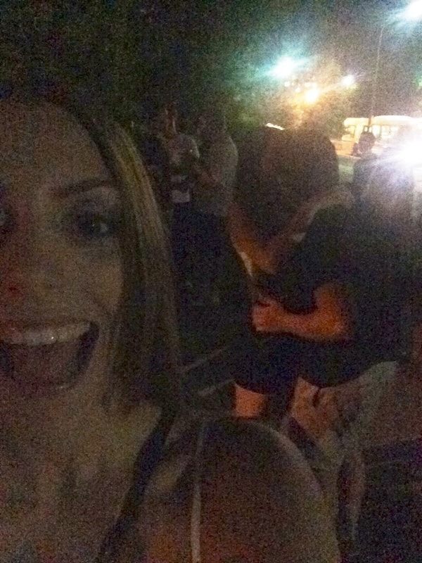 12. Иногда парочки просто обнимаются и целуются