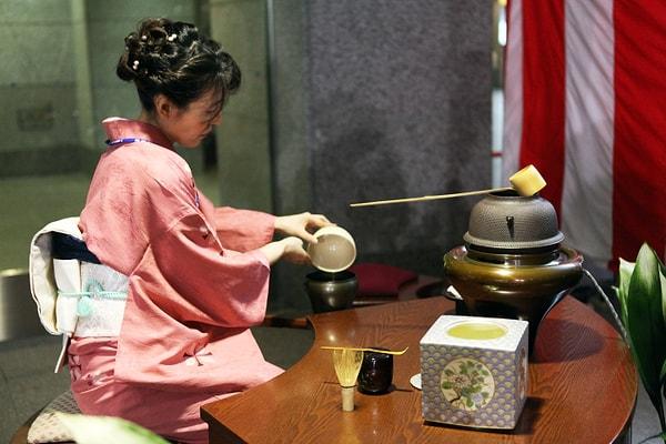 1. Çay, Japonların geleneksel kültürü içerisinde önemli bir yere sahiptir.