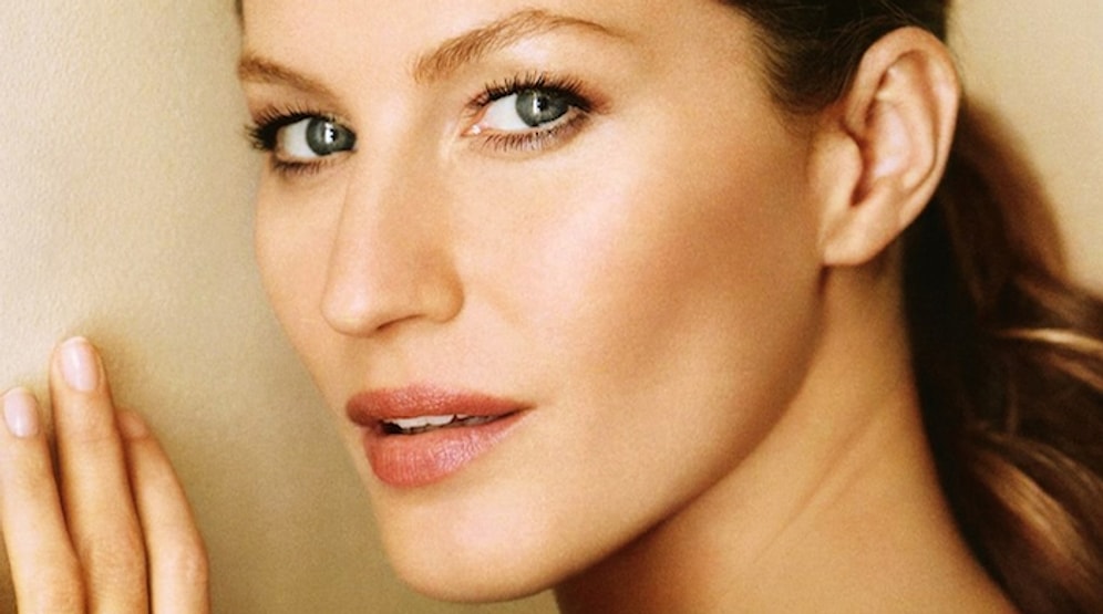 9 знаменитостей, которые чувствуют себя прекрасно и без ринопластики