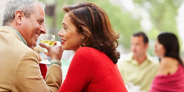 7. Подводя итоги исследования, доктор Джоан Пинкертон, руководитель Североамериканского общества по изучению менопаузы, говорит, что у ее пациенток должны быть более доверительные отношения с медиками, и им следует больше знать о сексе в зрелом возрасте.