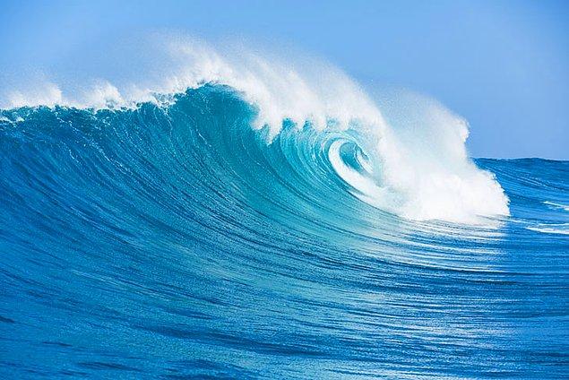 3. Okyanusun dalgalardan dolayı oluşan kinetik enerjisinin sadece %0.1'lik kısmını yakalayabilsek, şu sıralar çıkan küresel enerji talebini 5 kat daha fazla oranla tatmin edebiliriz.