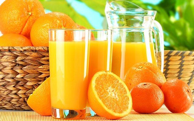 37. Portakalları yetiştirip sadece bir bardak portakal suyu yapmak için 50 bardak su harcanır.