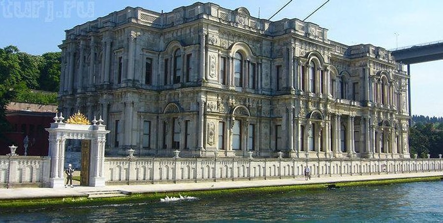 Дворец бейлербейи ускюдар. Дворец бейлербеи. Дворец бейлербейи в стамбуле. Бейлербей это. Бейлербей это.