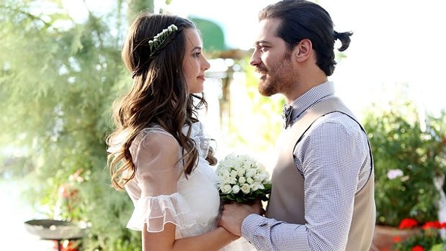 7. Ulusoy'un hoşlandığı kadın tipi renkli gözlü olmayan, hafif balık etli ve esmer olanlar!