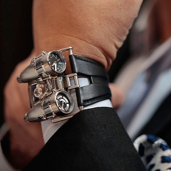 3. Часы MB&F HM4 Thunderbolt