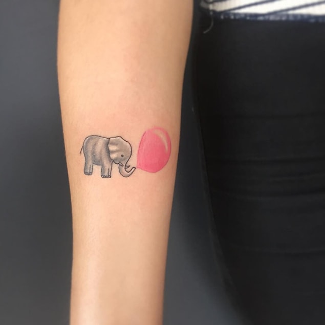 21. And lastly this cute elephant and its balloon