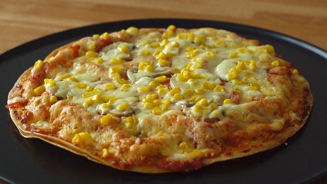 Pizza Lezzetini İkiye Katlayan Çift Katlı Pizza Nasıl Yapılır?
