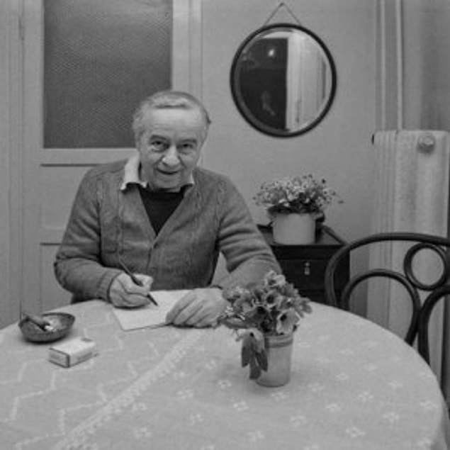 11. "Ben, toplumdaki değerlerin ikiyüzlülüğünü, sahteliğini, gülünçlüğünü göreli beri, gülünç olmayan tek tutamağı arıyorum: Gerçek sevgiyi!"