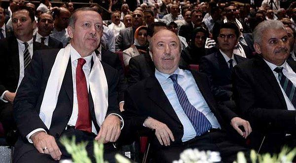 2002 yılında TBMM'ye girdikten sonra Erdoğan'ın inisiyatifiyle Abdullah Gül başbakanlığındaki 58. hükümette Maliye Bakanlığı'na getirildi.