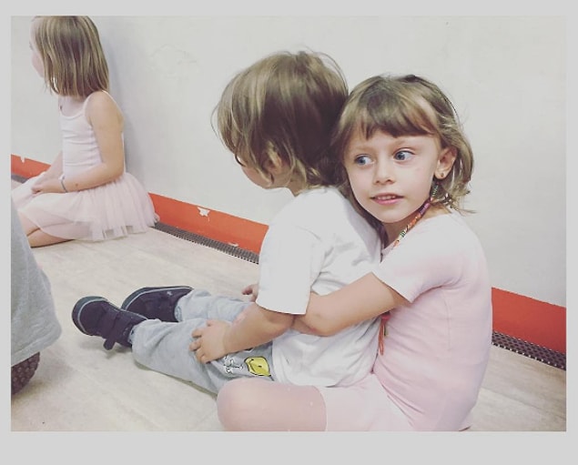Tuba Ünsal'ın ilk evliliğinden olan, tıpkı kendisinin kopyası bu koca gözlü şirin kızının ismi Sare...