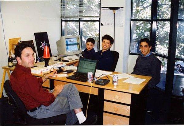 8. Mart 1999'da Google ilk gerçek 'ofis'ine taşındı.