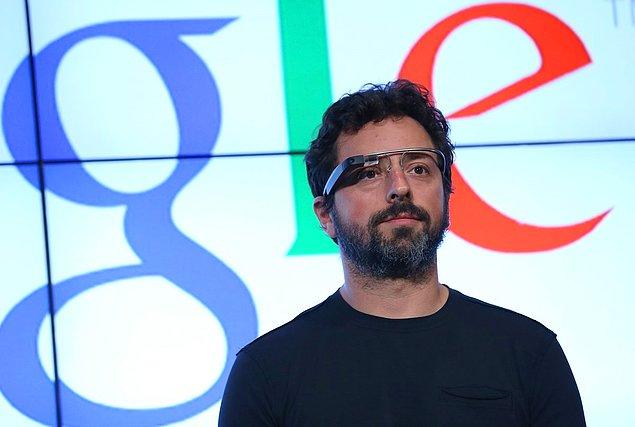30. Page, gelecek nesilden devam ediyordu. 2012'de Google Glass tanıtıldı.