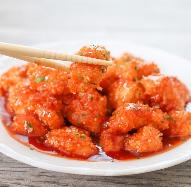 10. Wok tavaların en büyük özellikleri yüksek ısı verdikleri gibi ateşten alır almaz soğumalarıdır. Böylece tavuklarınız istediğiniz kıvamda pişer.