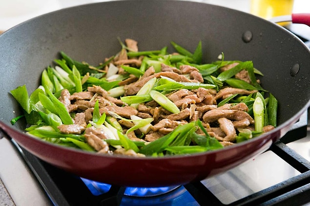 9. Wok tavanın geniş yüzeyi sayesinde yiyeceklere takla attırmaya hazır mısınız?