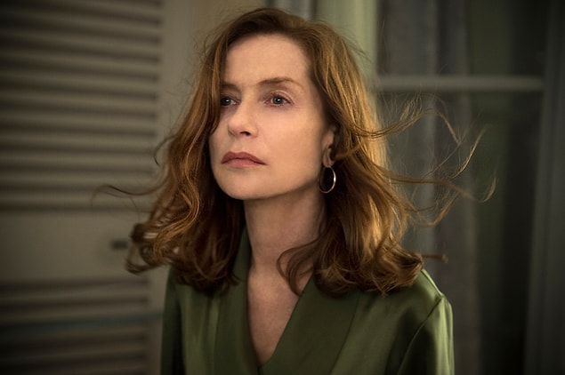 Ve yine Altın Palmiye adayı, “Temel İçgüdü” filminin yönetmeni Paul Verhoeven tarafından çekilen, başrolünü Isabelle Huppert’in üstlendiği intikam filmi “Elle” var