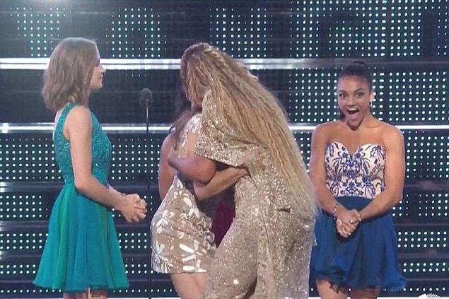 22. Olympic champion, Laurie Hernandez, couldn't hide her excitement when she saw Beyoncé in front of her.