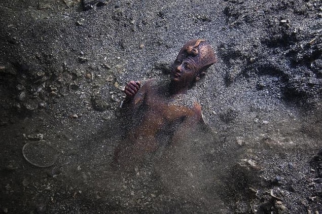 2. It didn't take long for them to conclude that these were the ruins of the ancient city, Heracleion, which got lost under water hundreds of years ago.
