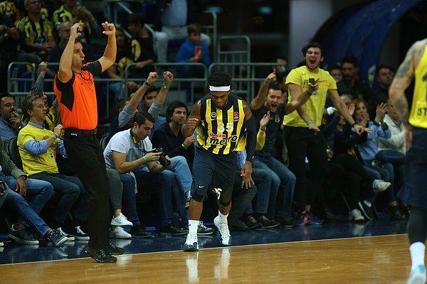 Fenerbahçe, bu galibiyetle Ülker Sports Arena'daki yenilmezlik serisini 22 maça çıkardı