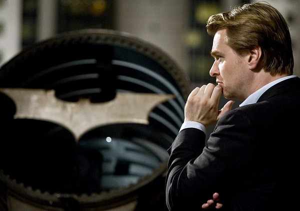 2. Bu filmlerden hangisi Christopher Nolan zekasından çıkan yapımlar arasında değil?