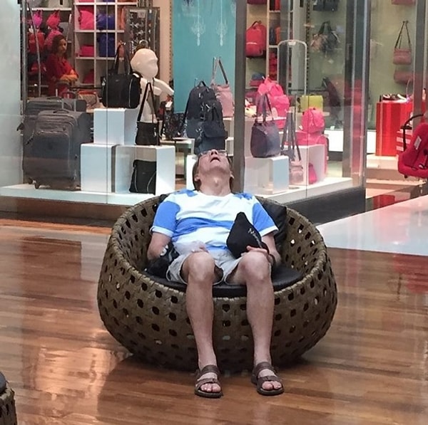 2. Он взывал к небесам и просил, чтобы это закончилось...