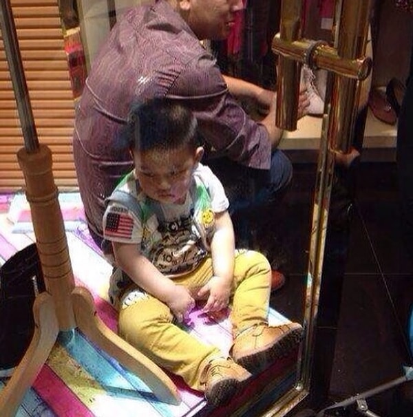 7. Привыкай, малыш, сейчас ты ждешь маму, потом будешь ждать девушку, потом жену... Жизнь - нелегкая штука