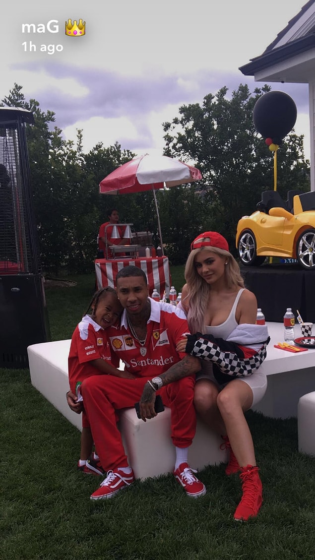 Kylie Jenner elbette bu partiye de damgasını vurdu.