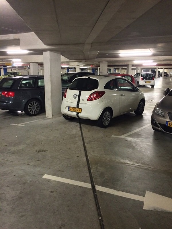 18. Машина была создана для этой парковки! 😮😀