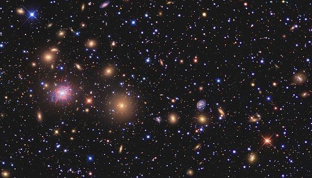 Devre dışı kalmadan 240 milyon ışık yılı uzaklıktaki galaksi kümesinden önemli bilgiler elde etti