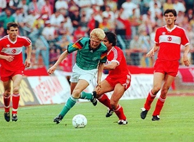 19. Orhan Çıkırıkçı, Stefan Effenberg, Ünal Karaman, Hakan Şükür (Almanya - Türkiye / Gelsenkirchen) - 30 Mayıs 1992