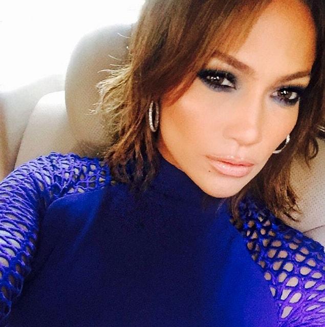 9. What about J.Lo's short hair?