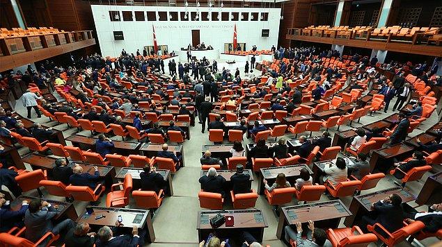 Parti kaynakları Meclis'e sunulacak anayasa değişikliği teklifinin 12-15 madde arasında olabileceğini belirtiyor.