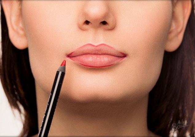 13. "To make lips look fuller, you should outline them."