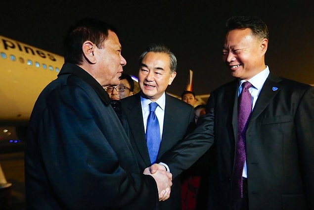 Filipinler Devlet Başkanı Rodrigo Duterte, ülkenin yıllardır ABD ile kurduğu yakın ilişkiyi sorgulayan bir siyaset yürütüyor.