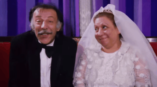 Birbirleriyle küs olan iki insanı barıştırmak.