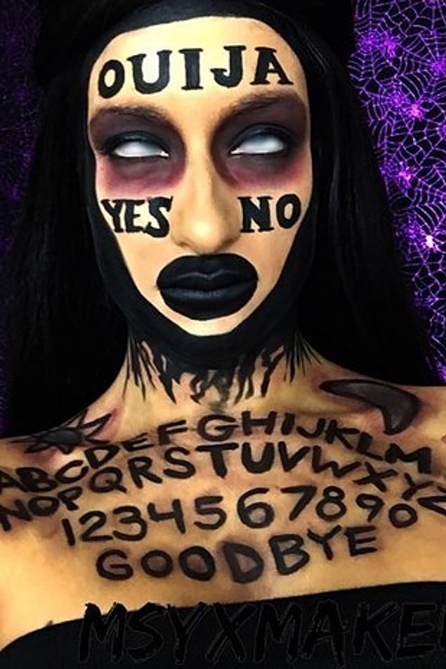 7. This terrifying Ouija board. 😱😱