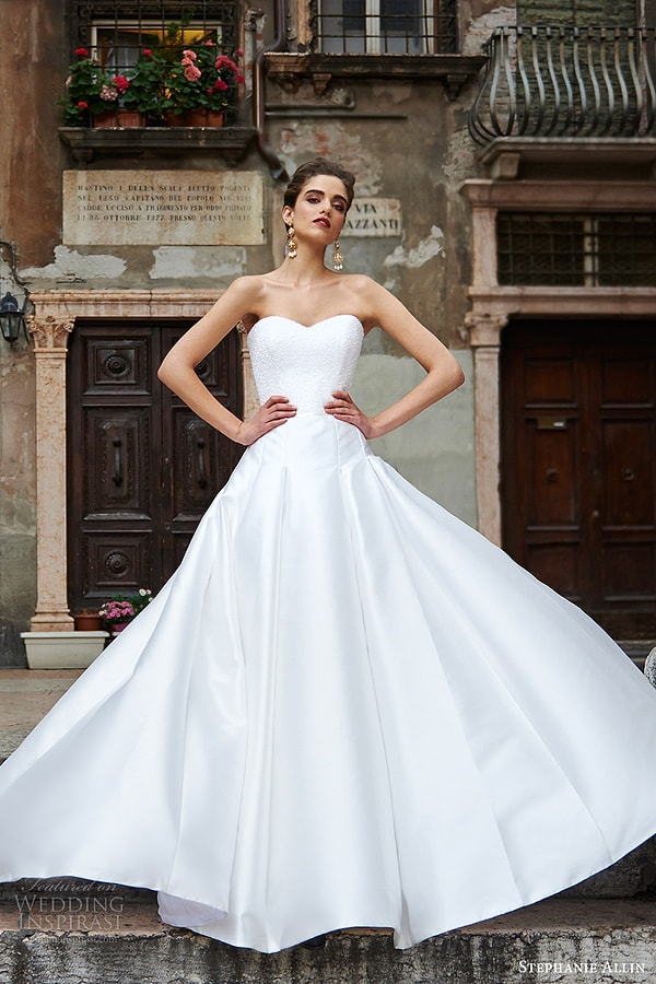 6. Во всяком случае, в плане свадебного платья - 100%.