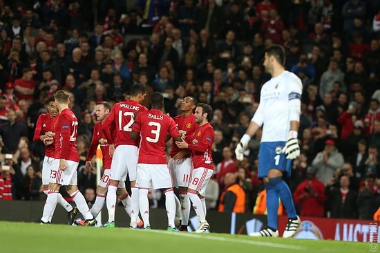 Manchester United - Fenerbahçe Maçı İçin Yazılmış En İyi 10 Köşe Yazısı