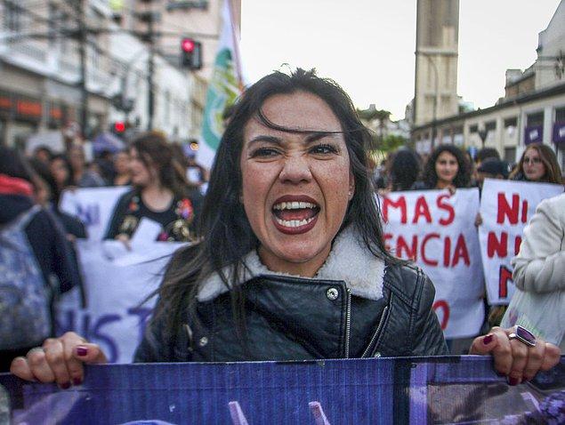 Şili'nin Valparaiso kentinde de protestolar vardı.