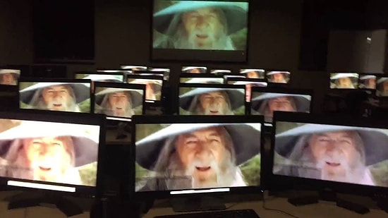 Montajın Çıktısını Beklerken Sıkılıp Gandalf ile Kopan Genç