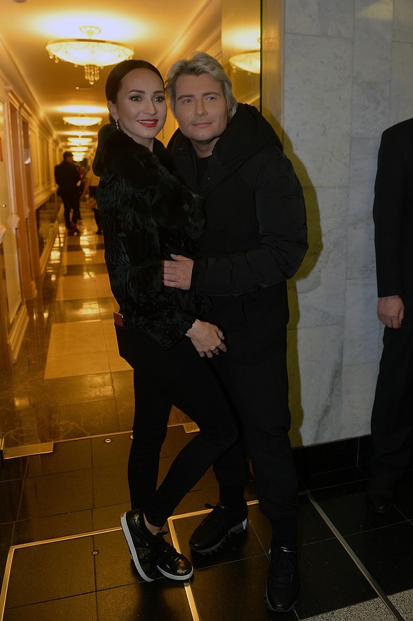 21. Николай Басков с возлюбленной Софи