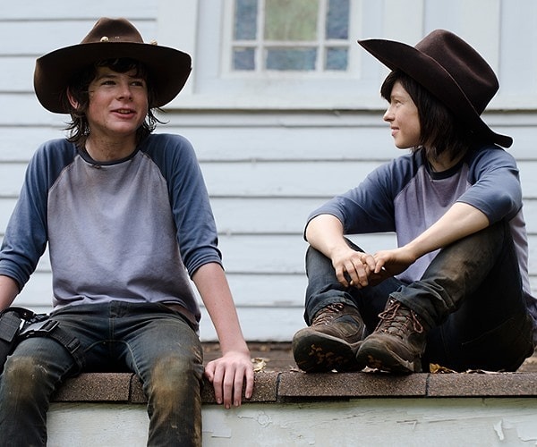 10. Основной актерский состав телефильма имеет дублеров, которые похожи на актеров как две капли воды.