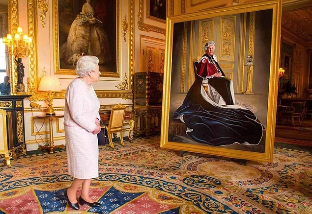 4. Kraliçe Elizabeth'in Kızıl Hac için yaptığı 60 yıllık çalışmaları ve yardımları temsilen sanatçı Henry Ward tarafından yapılan resmi.