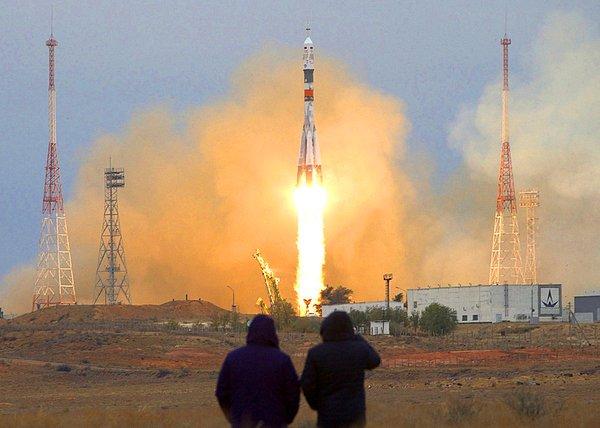 22. Soyuz MS-02 Uluslar Arası Uzay İstasyonu'na ABD'li astronot Shane Kimbrough ve Rus kozmonotları Sergey Ryzhikov ve Andrey Borisenko'yu götürecek.