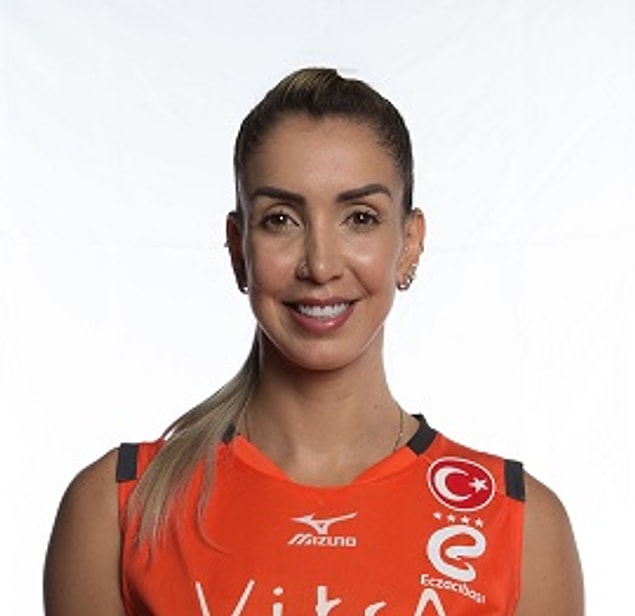 #6 Thaisa Daher Pallesı - #5 Simge Şebnem Aköz