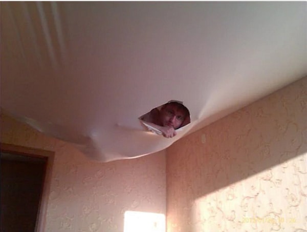 10. Да так, просто зависаю на подвесном потолке...