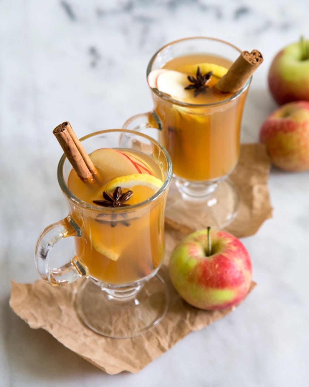 Чай с корицей. Чай с яблоком и апельсином. Чай с корицей. Чай с апельсином и корицей. Чай с яблоком и корицей.