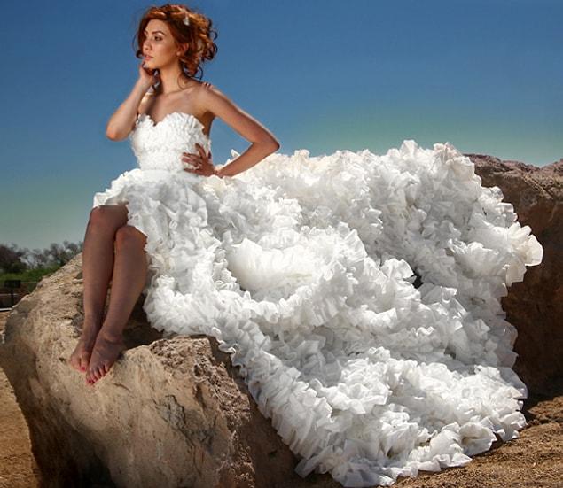 14. Having a dress out of toilet paper is a bit extreme, don't you think?